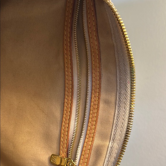 Louis Vuitton Tan and Cream Satchel - Picture 5 of 7